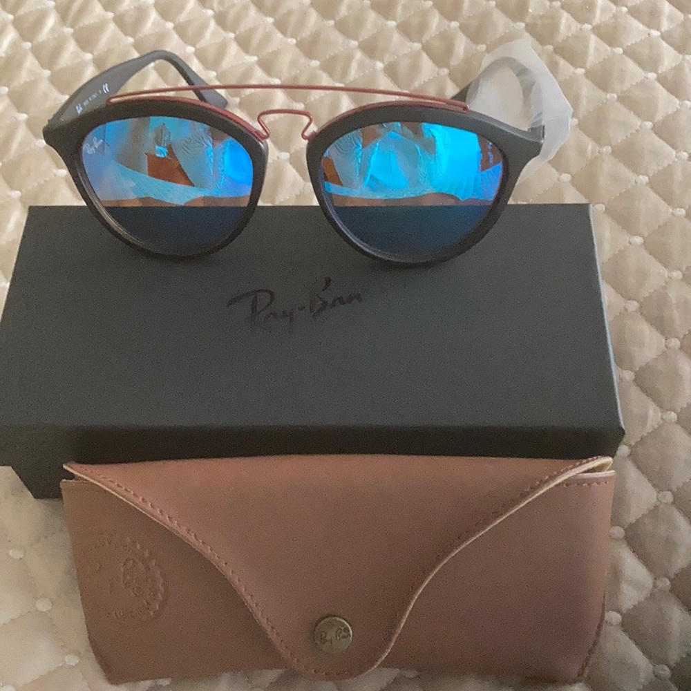 Ray Ban Phantos Matte Black Sunglasses